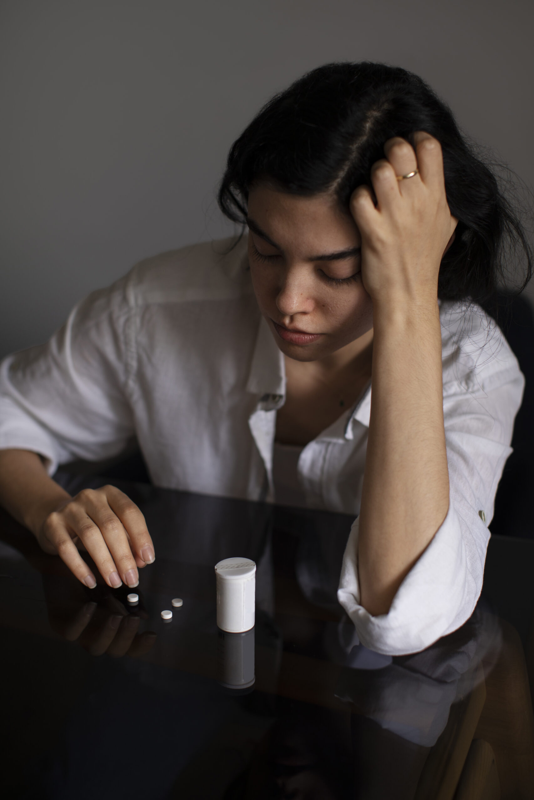Woman addicted to opioids